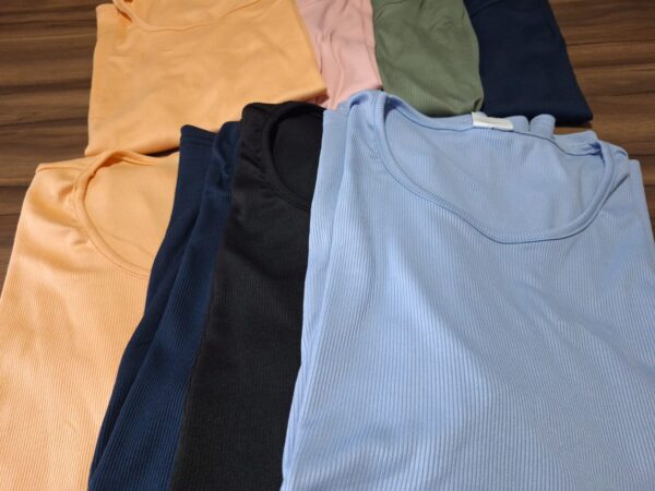 REMERA MORLEY CUELLO REDONDO