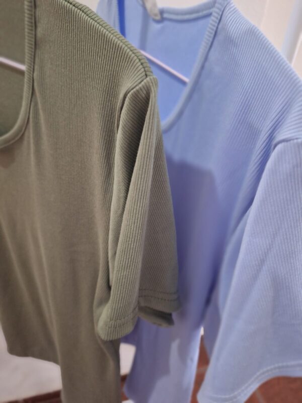 REMERA MORLEY CUELLO REDONDO - Image 3