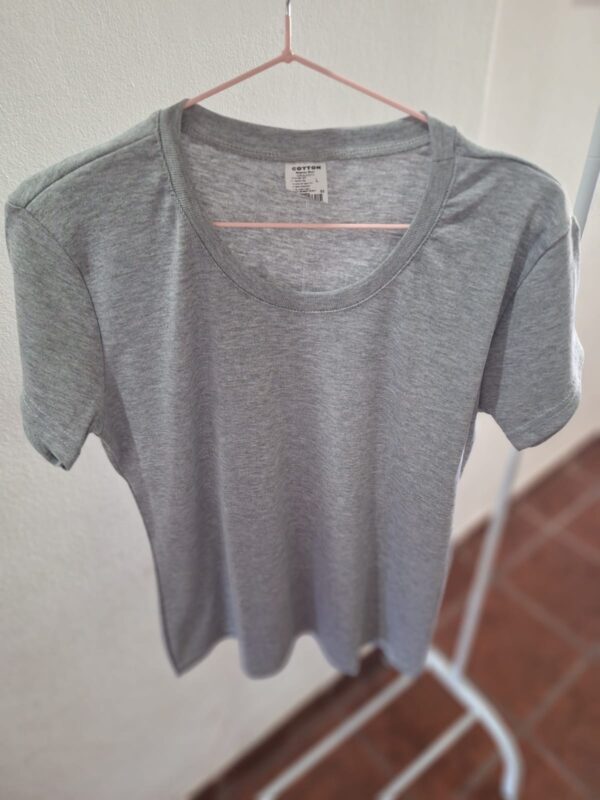 REMERA DE ALGODON CUELLO REDONDO
